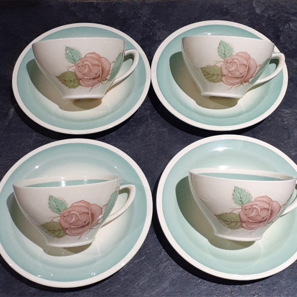 Vintage Susie Cooper England Patricia Rose Green Set Of 4 Tea Cups & Saucers